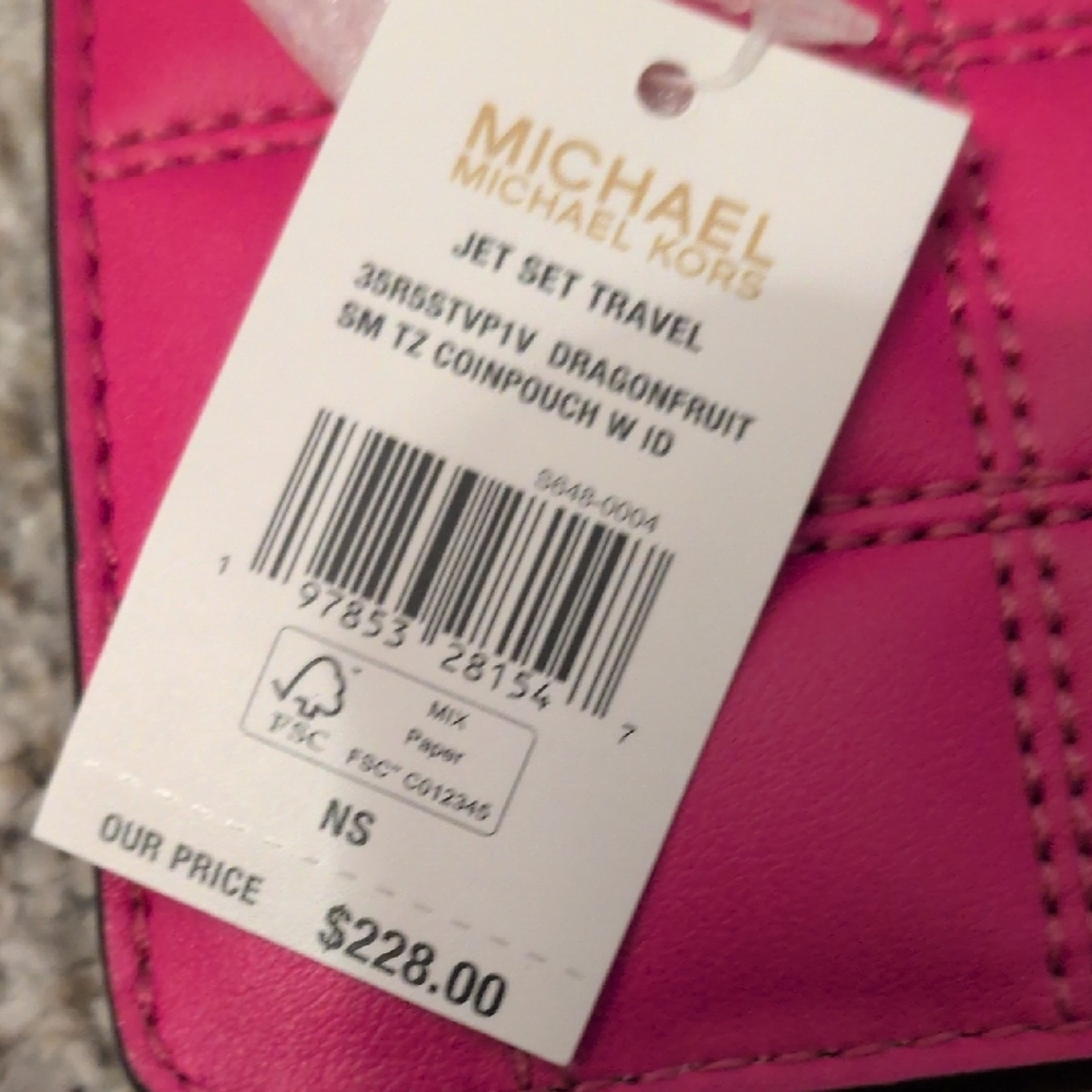 Michael Kors Fuchsia Quilted Wallet - Picture 2 of 12